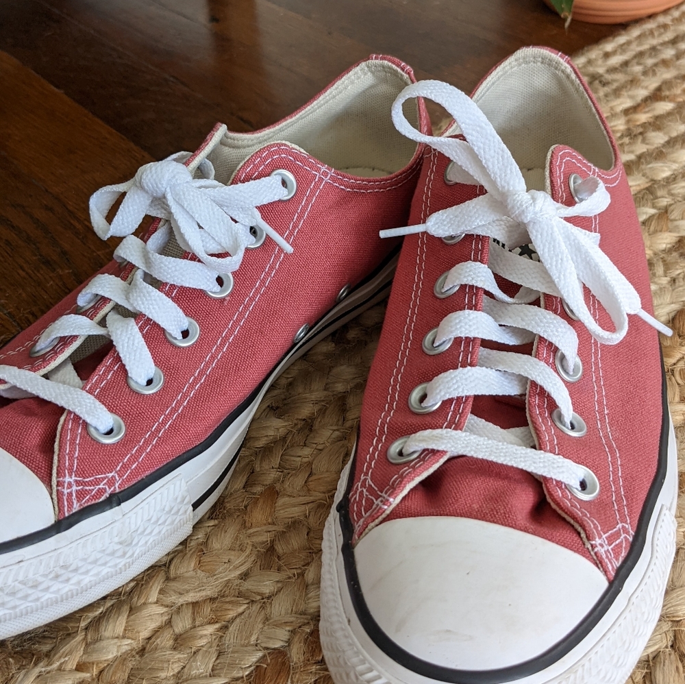 Red Low Top Converse - Picture 4 of 8
